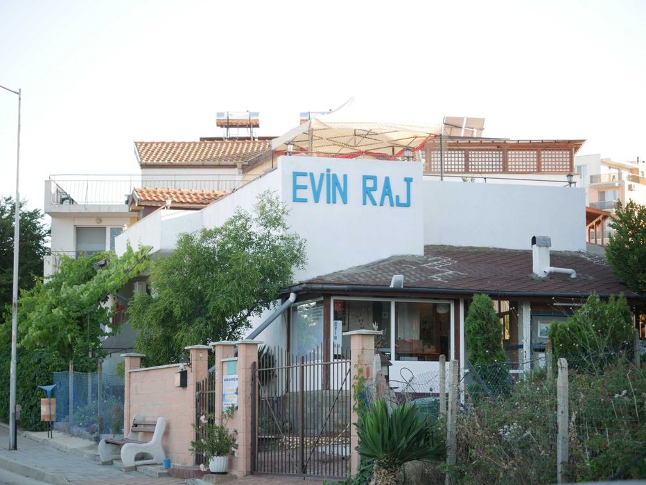 Продава се Къща в Бяла - 600 кв.м за 809 €/кв.м - Снимка #7