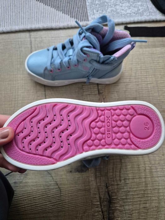 Ghete fete Sketchers