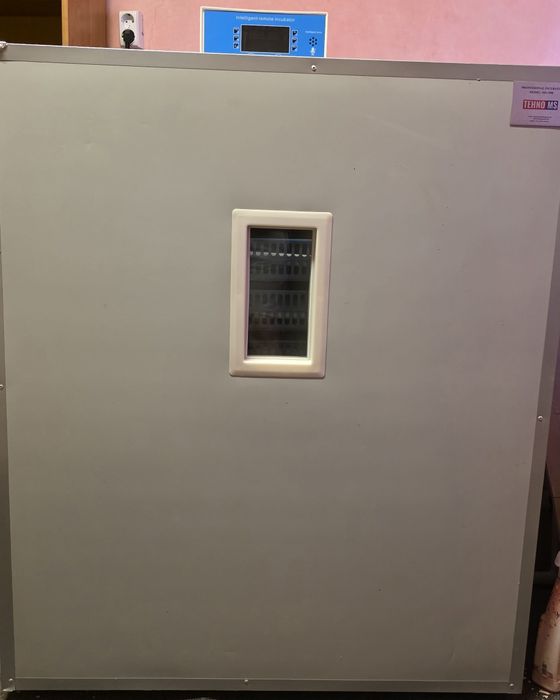 Incubator profesional Tehno MS 1000