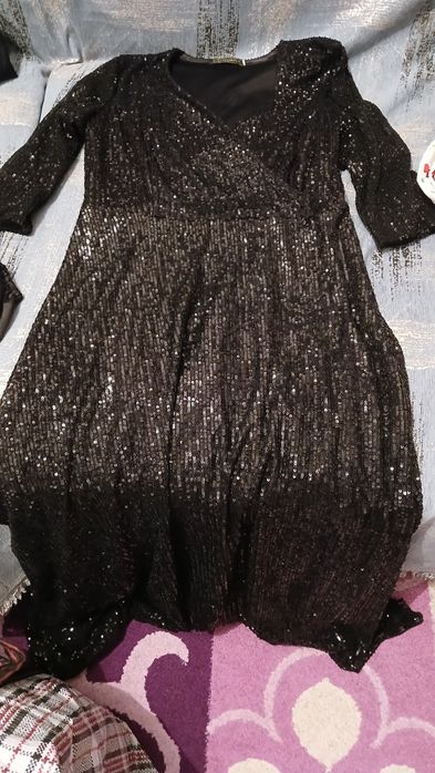 Платья вечерный  черный