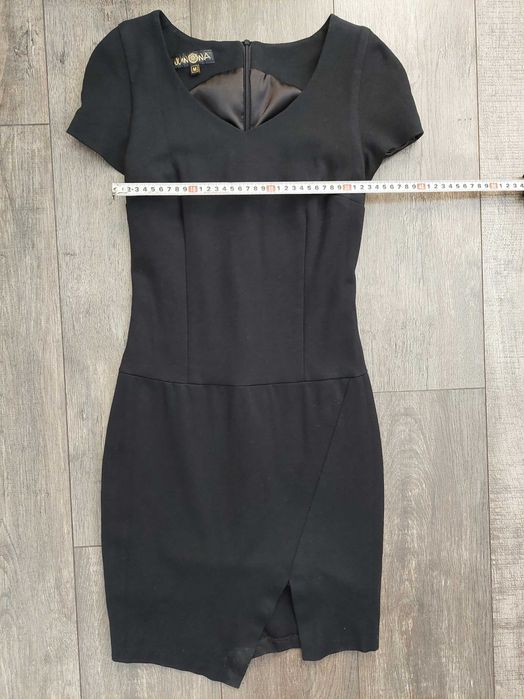 Черна къса рокля