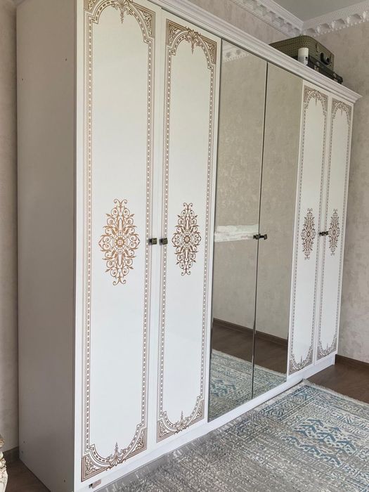 Спальный гарнитур