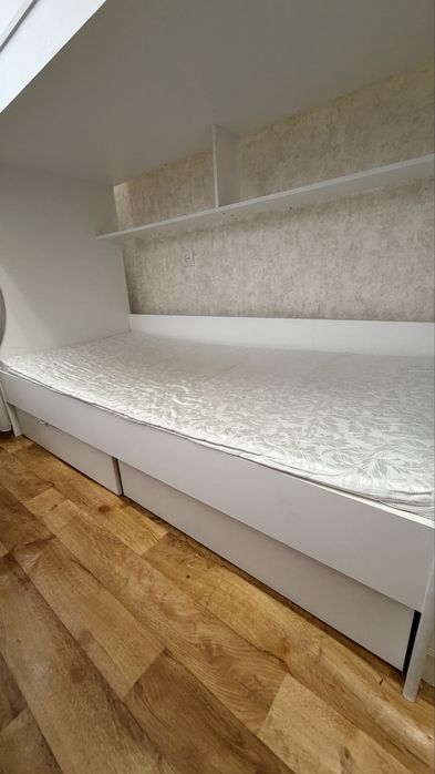 Двухярусная кровать