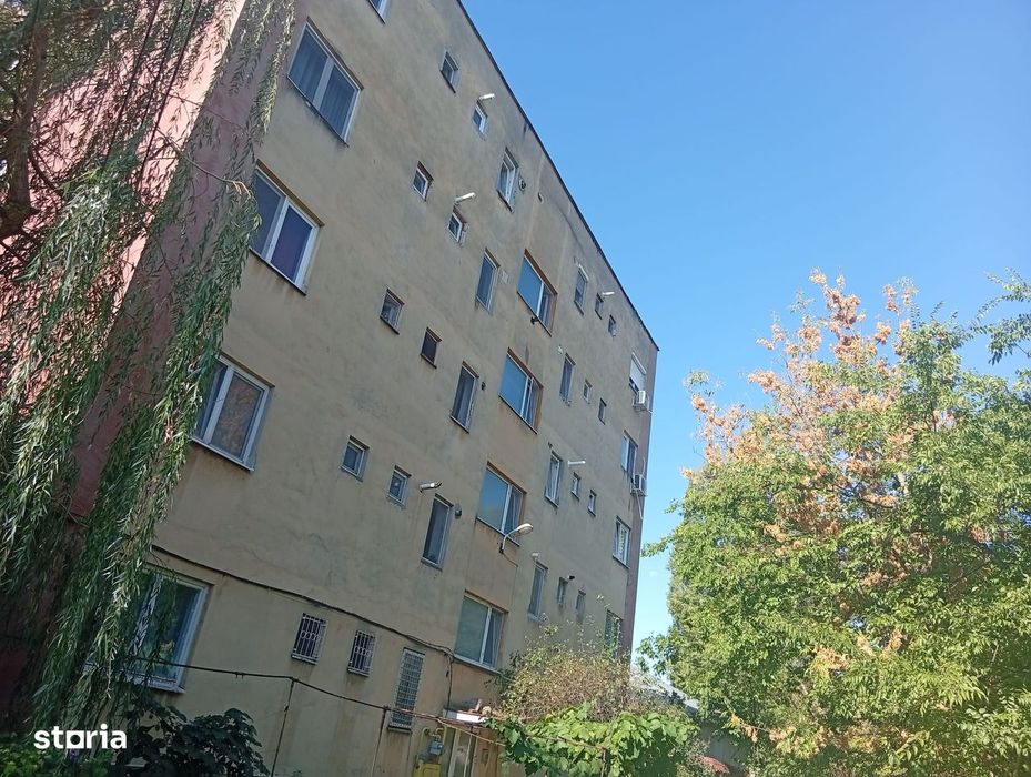 Apartament 3 camere in Gradiste