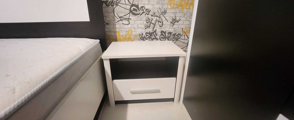 Продавам употребявана спалня