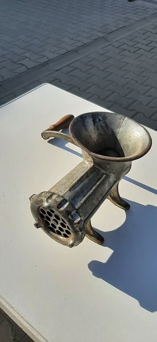 Cutite  ciururi   masina  carne