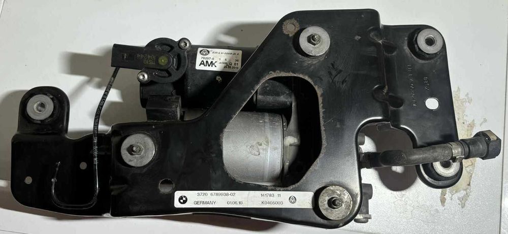 Compresor aer perne suspensie pneumatica BMW X5 E70