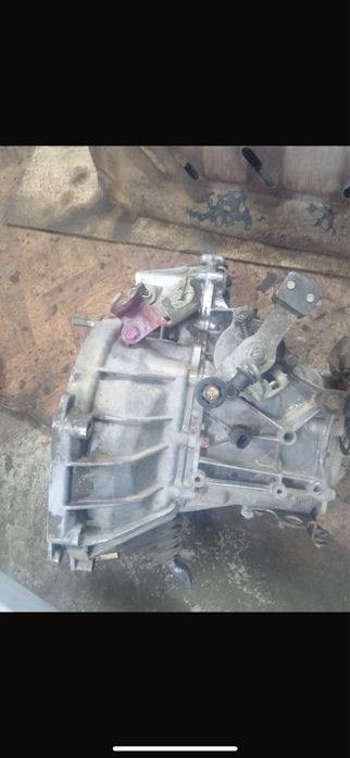 Каробка тросик от приоры 2