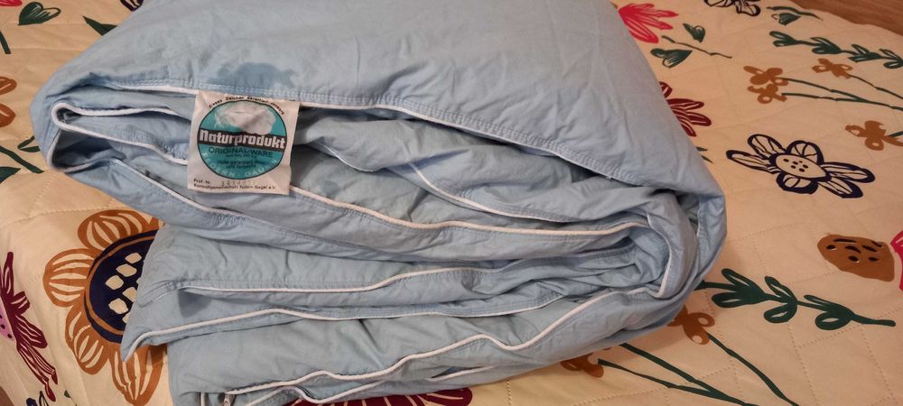 Завивка с естествен пълнеж от гъши пух  и пера  140х 190