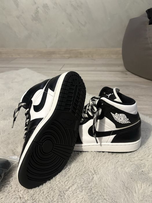 Nike air jordan 1 mid   Оригинални!!!