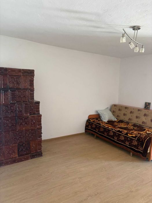 Casa renovata in Ghirdoveni Dambovita curte 470m2 direct proprietar