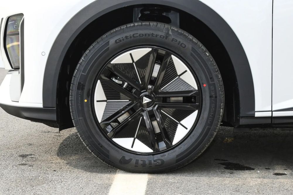 CHANGAN DEEPAL S07 215 MAX sotiladi