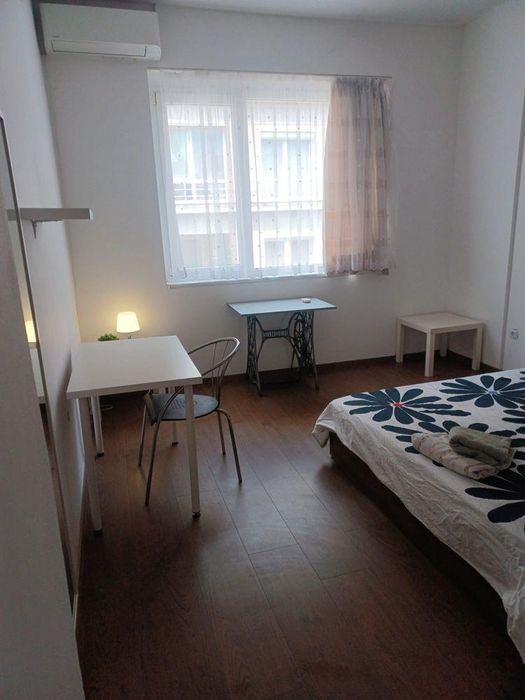 Дава се под наем Тристаен апартамент в София, Център - 100 кв.м за 750 € - Снимка #5