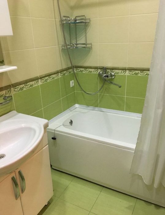 Новомосковская сдается в аренду евро квартира 3 ком