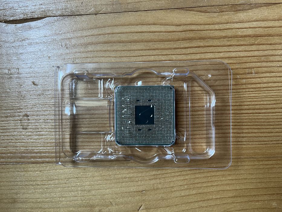 AMD Ryzen 5 5600x  + cooler