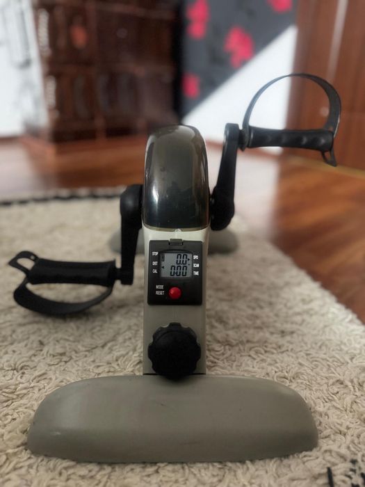 Minibicicleta echipată cu display