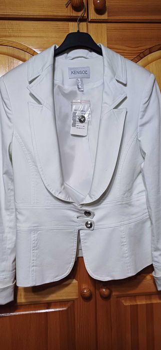 Разкошен Костюм на КЕНСОЛ - САКО + ПАНТАЛОН !НОВ с Етикет!№46