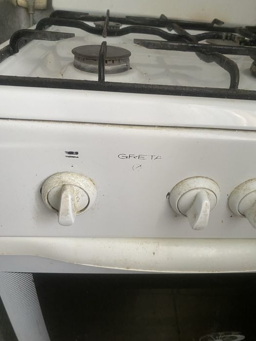 Продам газовую плиту