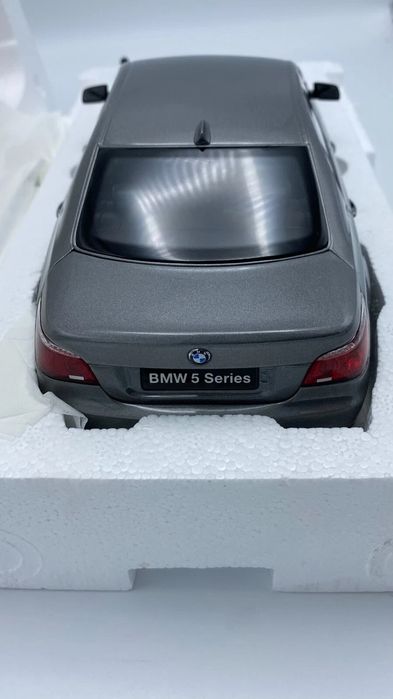 BMW E60 550i от Kyosho