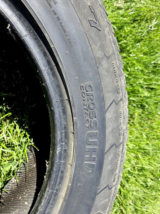 235/65/17 Continental cros contact