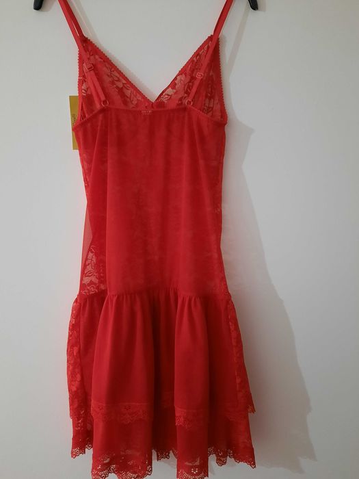 Нощничка нова с етикета