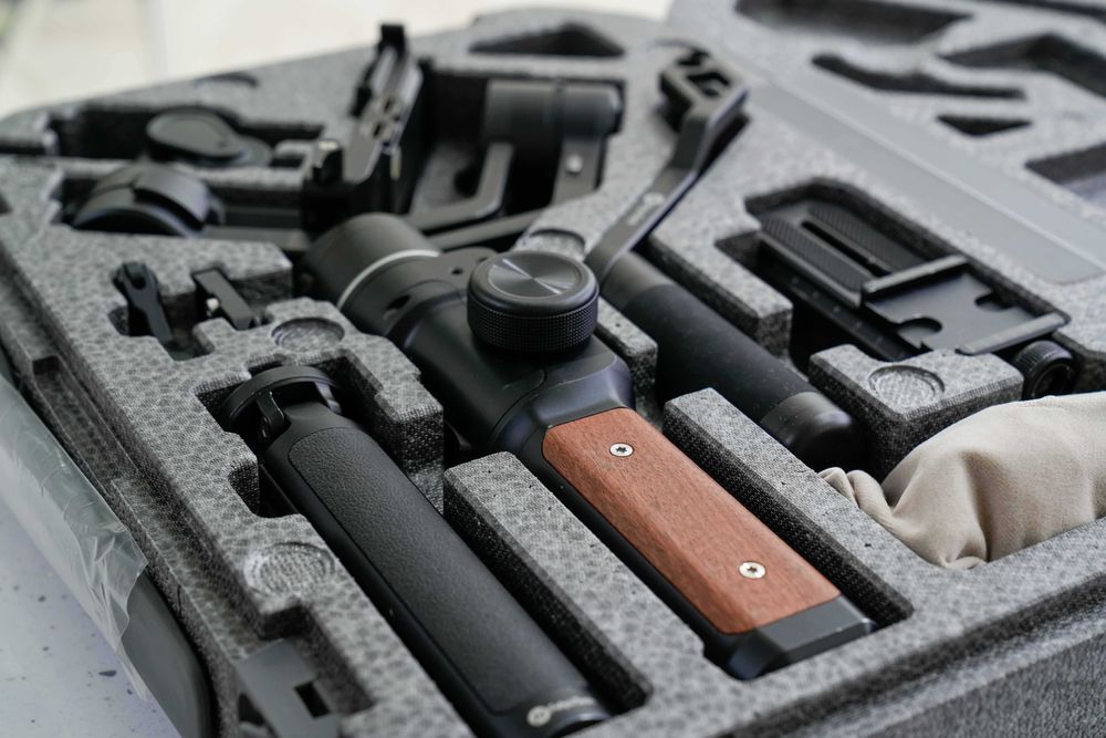 Электронный стабилизатор Feiyu Tech AK2000S