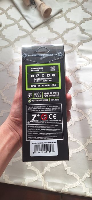 Kendama sweets broken bones roz noua