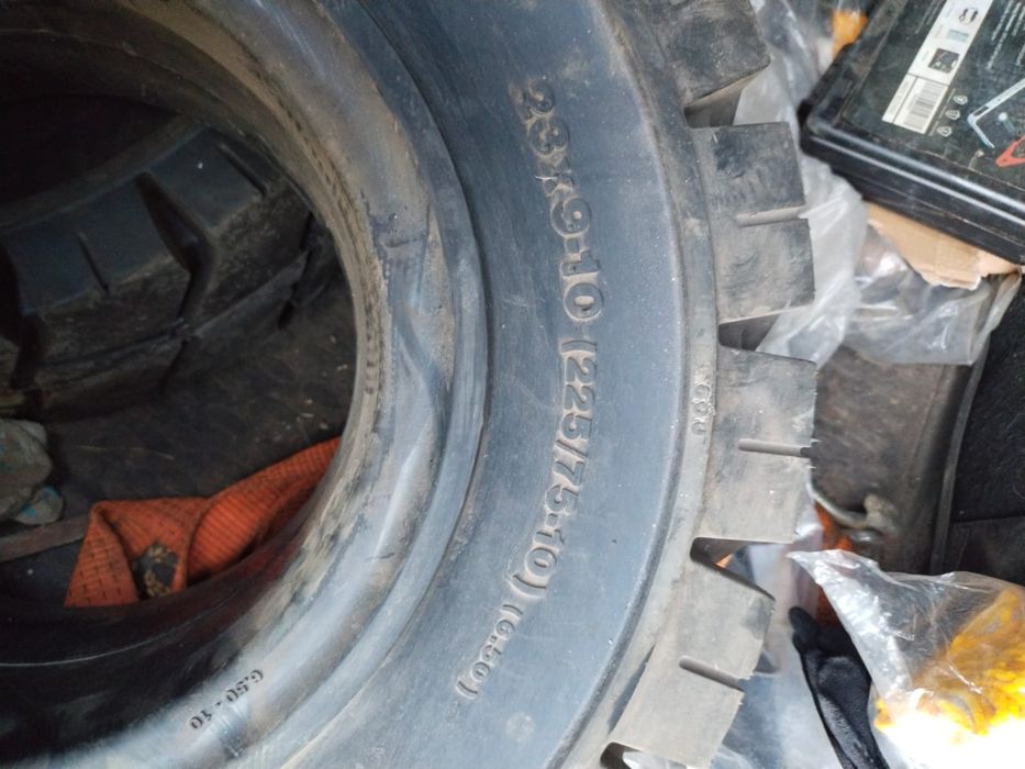 Продам колёса на вилочный погрущик