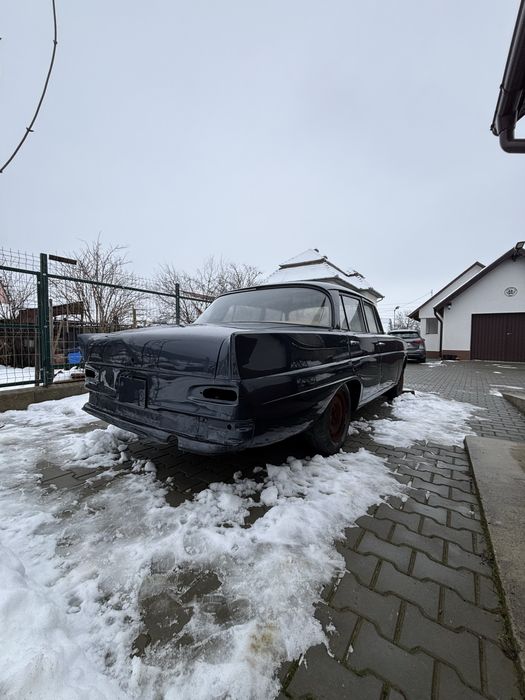 Mercedes w110 coada de randunica, heckflosse