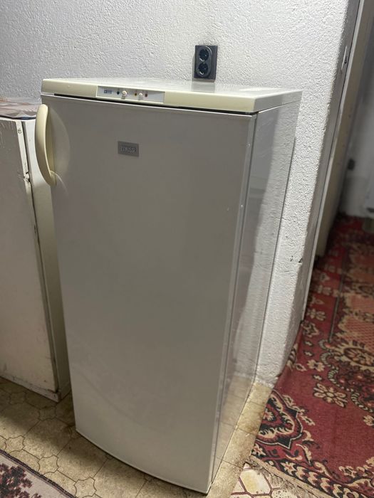 Фризер Zanussi вертикален