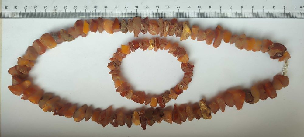 Комплект из необработанного ЯНТАР я