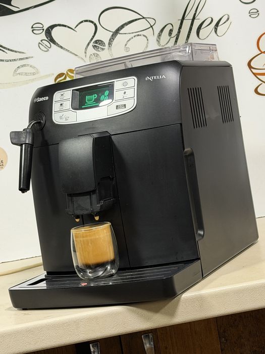 Кафемашина кафе автомат Saeco INTELİA с гаранция
