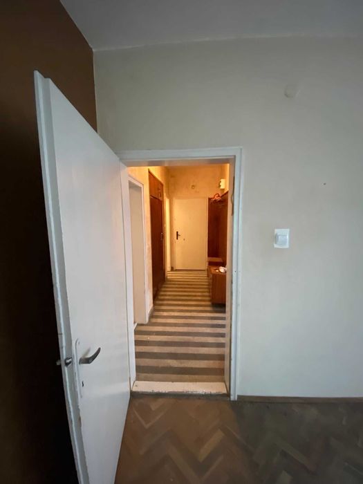 Продава се Тристаен апартамент в Айтос - 100 кв.м за 1000 €/кв.м - Снимка #4