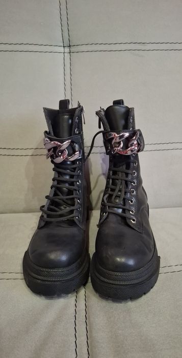 Зимни дамски  боти