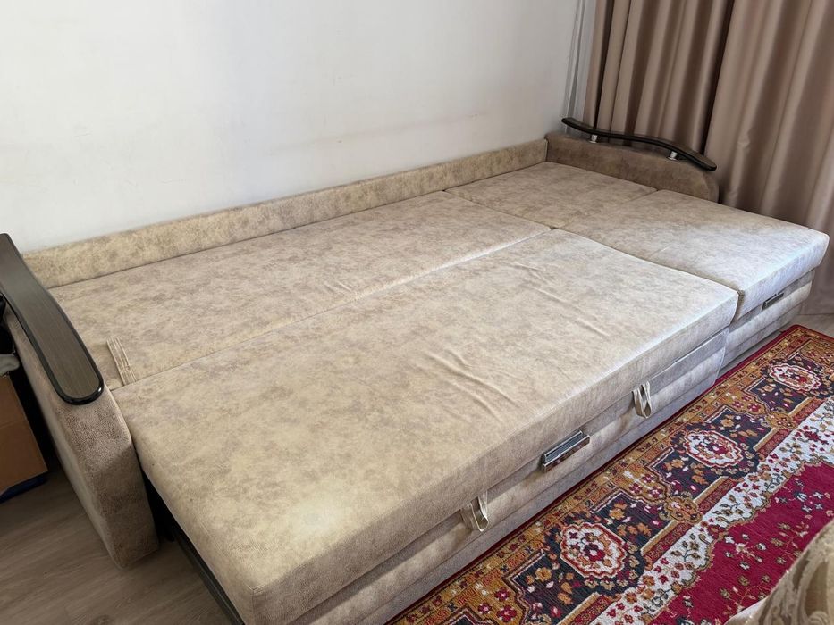 Диван б/у, 3м угловой