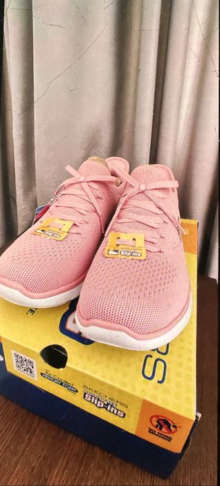 Skechers дамски маратонки 39.5