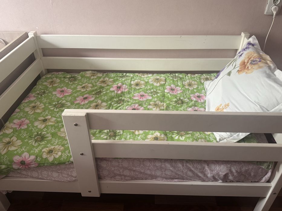 Продам кроватку детскую