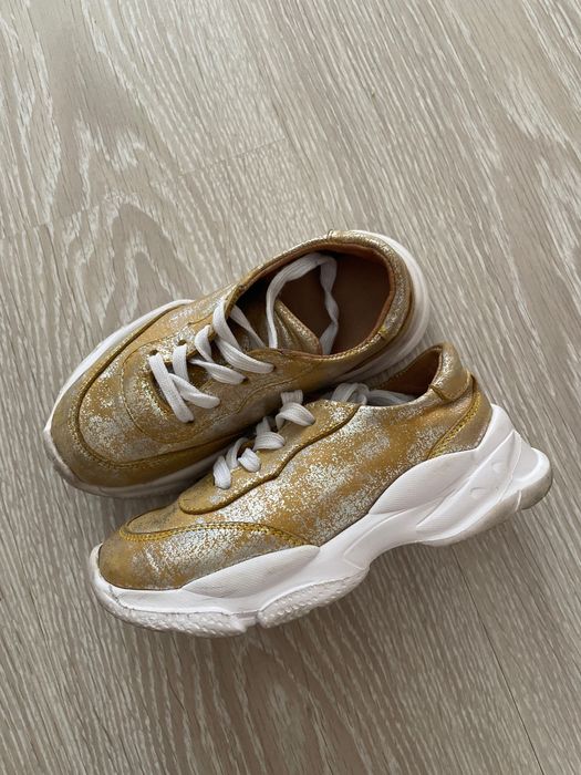 Кроссовки сандали