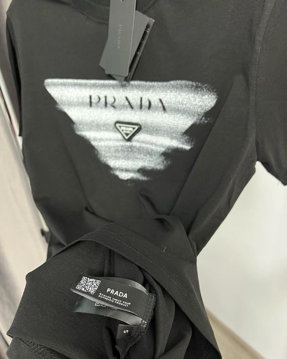 Tricou PRADA super calitate