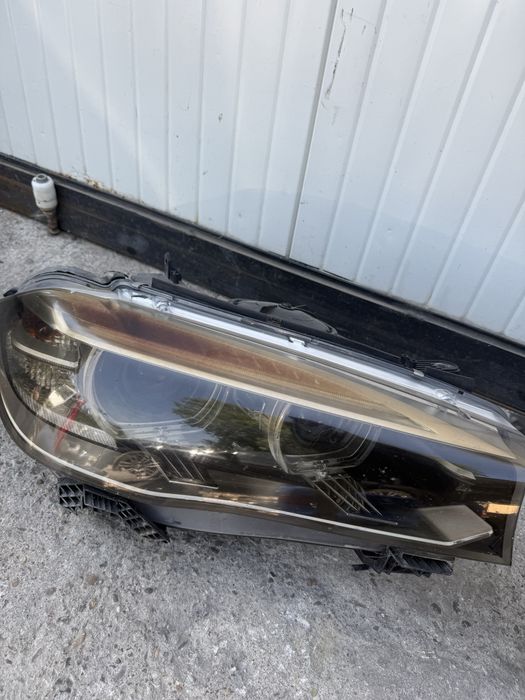 Фарове bmw x5 f15 x6 f16 бмв х5 ф15 х6 ф16 фарове десен и ляв фар