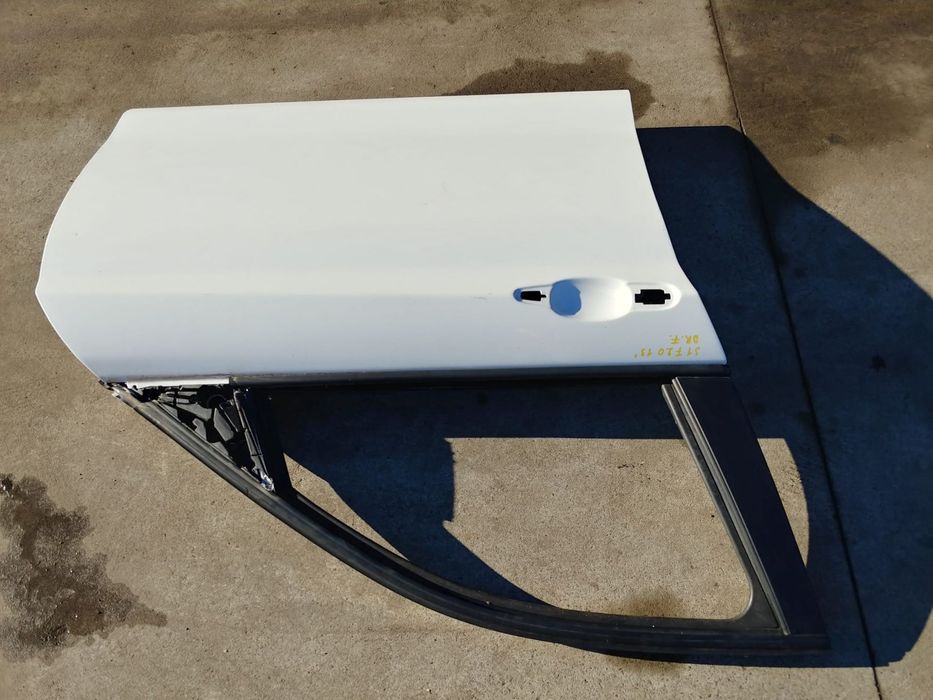 usa portiera dreapta  fata  bmw seria 1 f20  2013