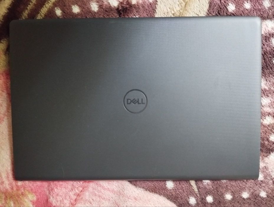 DELL ноутбук с комплектом