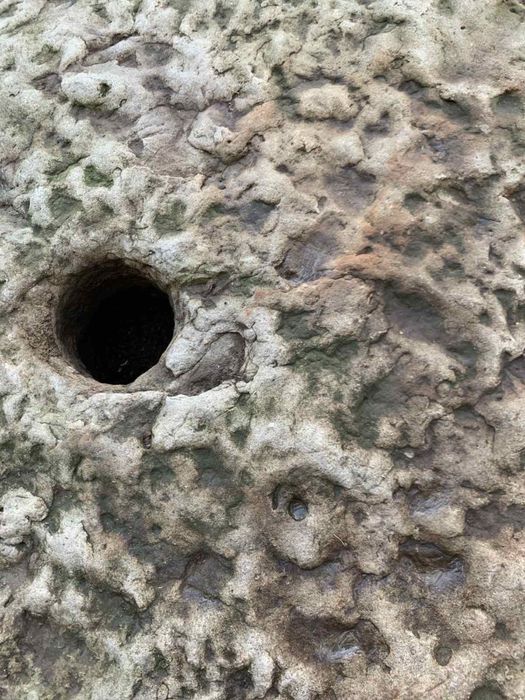 Воденичен камък/ колело за мелница / естествен камък