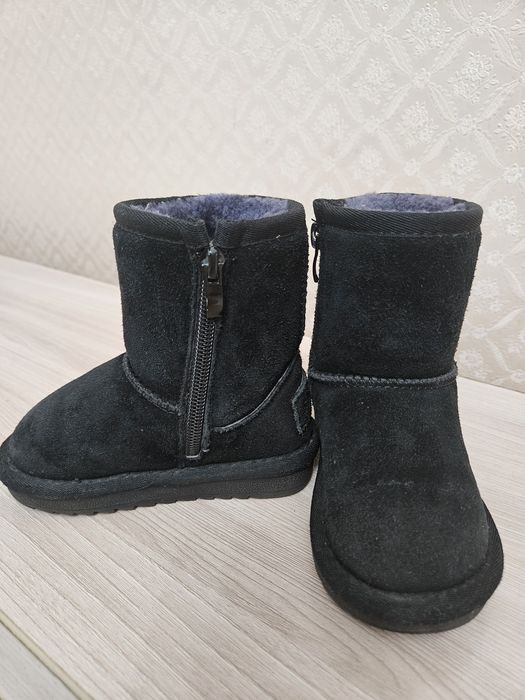 Продам Уги Детские