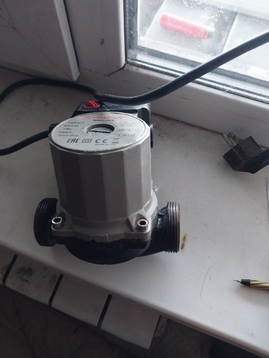 Продам насос для отопления.