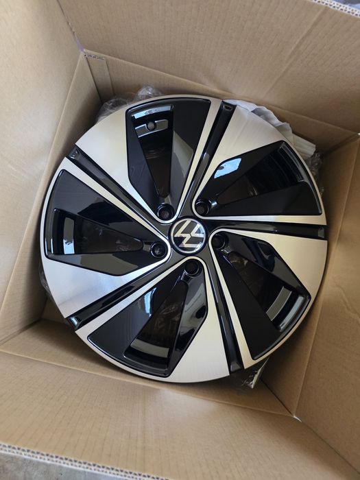 Jante de aliaj pentru vw pe 17 marca silver line