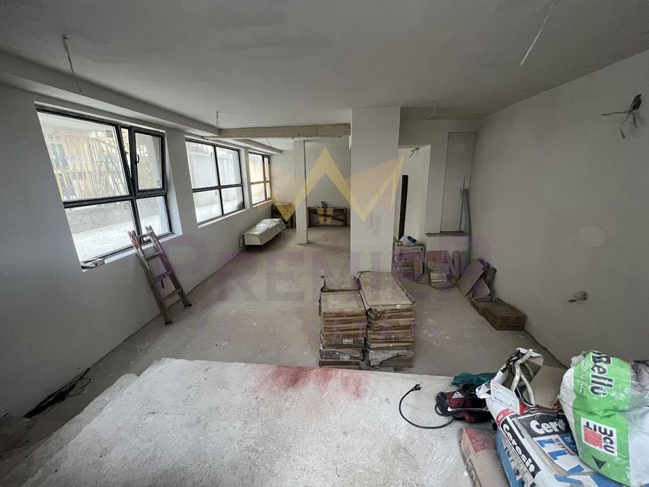 Дава се под наем Магазин в Варна, Лятно кино Тракия - 90 кв.м за 459 € - Снимка #2