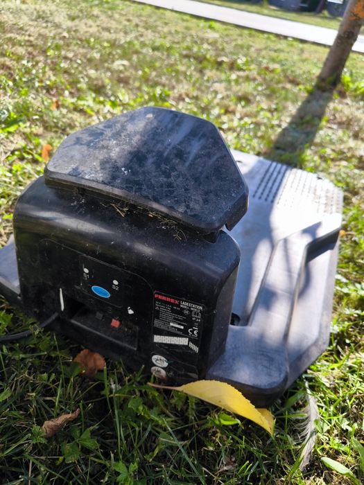 Robot de tuns iarba Ferrex