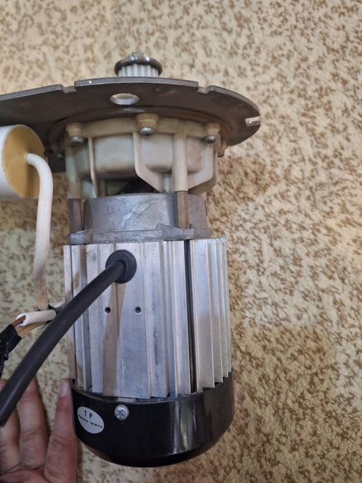 Двигател с редуктором