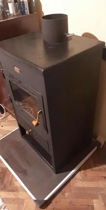 Камина на твърдо гориво Pretty